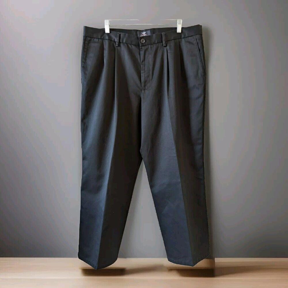 DOCKERS Signature Black Khaki Pants Classic Fit PLEATED 38x29 Shirt Gripper